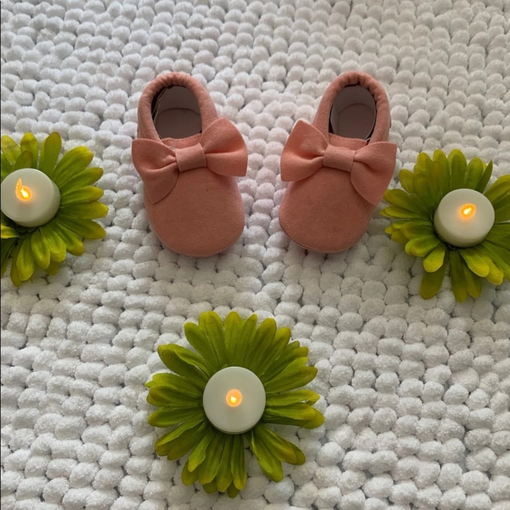 Pink soft sole tassel bowknot moccasins Size 3c